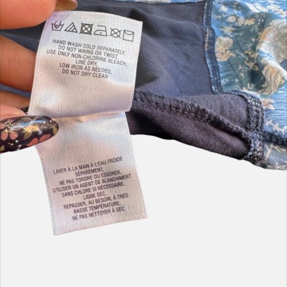 Akemi + Kin for Anthropologie Mixed Boho Floral Tunic Tee Top (Size S) - Picture 11 of 15